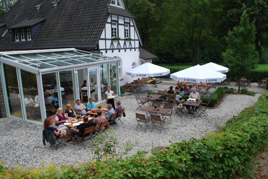 Wildenburger Hof Hotel Friesenhagen Exterior photo
